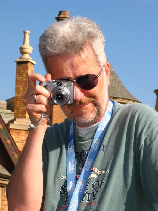 IMAGE: http://i161.photobucket.com/albums/t207/guitarman3_2007/me%20for%20potn/IMG_0181modforpotn.jpg