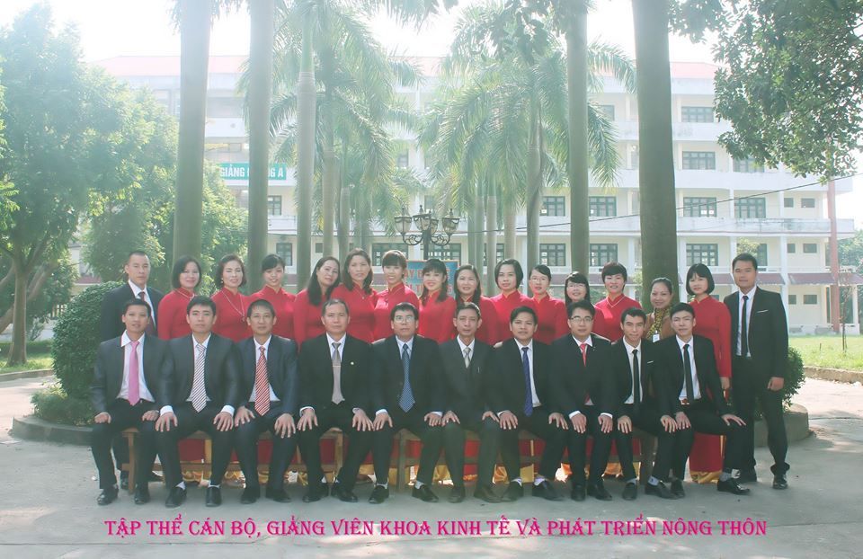 Tập thể cán bộ giảng viên khoa Kinh tế và Phát triển nông thôn