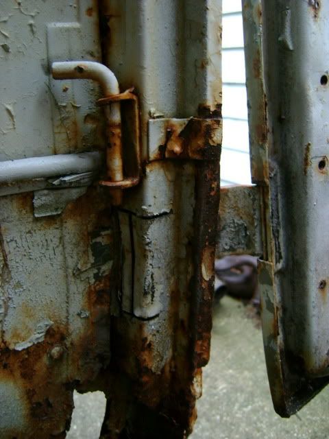 Image may have been reduced in size. Click image to view fullscreen.