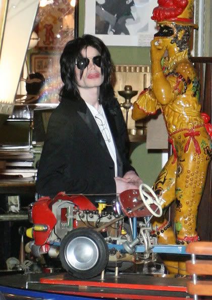 MichaelJacksonShoppingMelroseBlvdlX.jpg