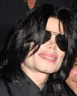 Michael_Jackson_attends_Prince_Azim.jpg