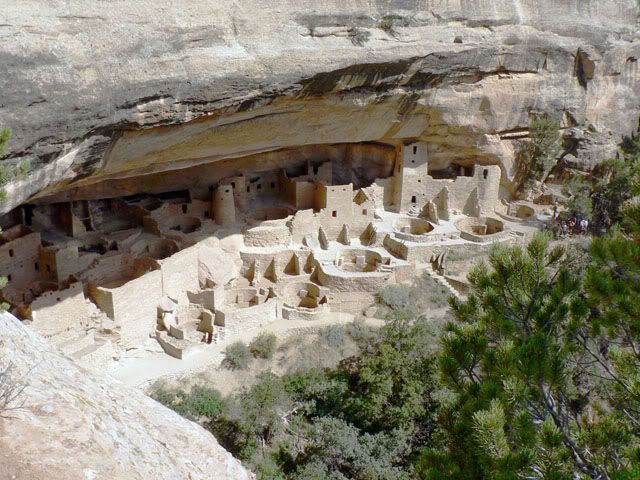 Ruinas, tumbas y ciudades perdidas.