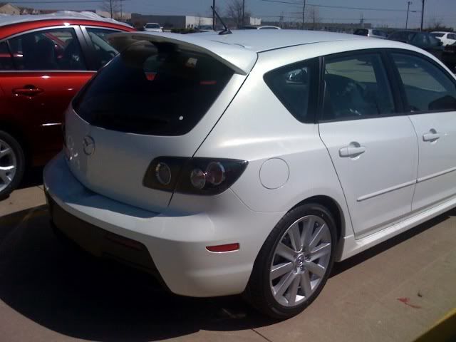 20085 MAZDASPEED3 Now in CRYSTAL WHITE and METROPOLITAN GRAY Page 24