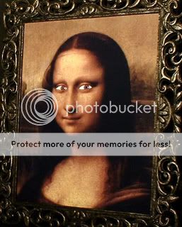 Haunted Spooky Mona Lisa Photo Eyes Follow You