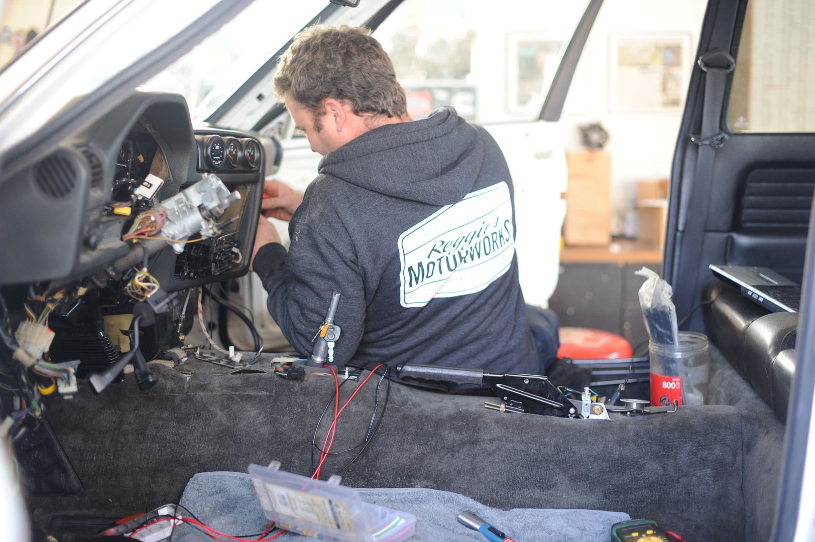 Reggies MotorWorks | Repairing BMW, Audi, Mercedes