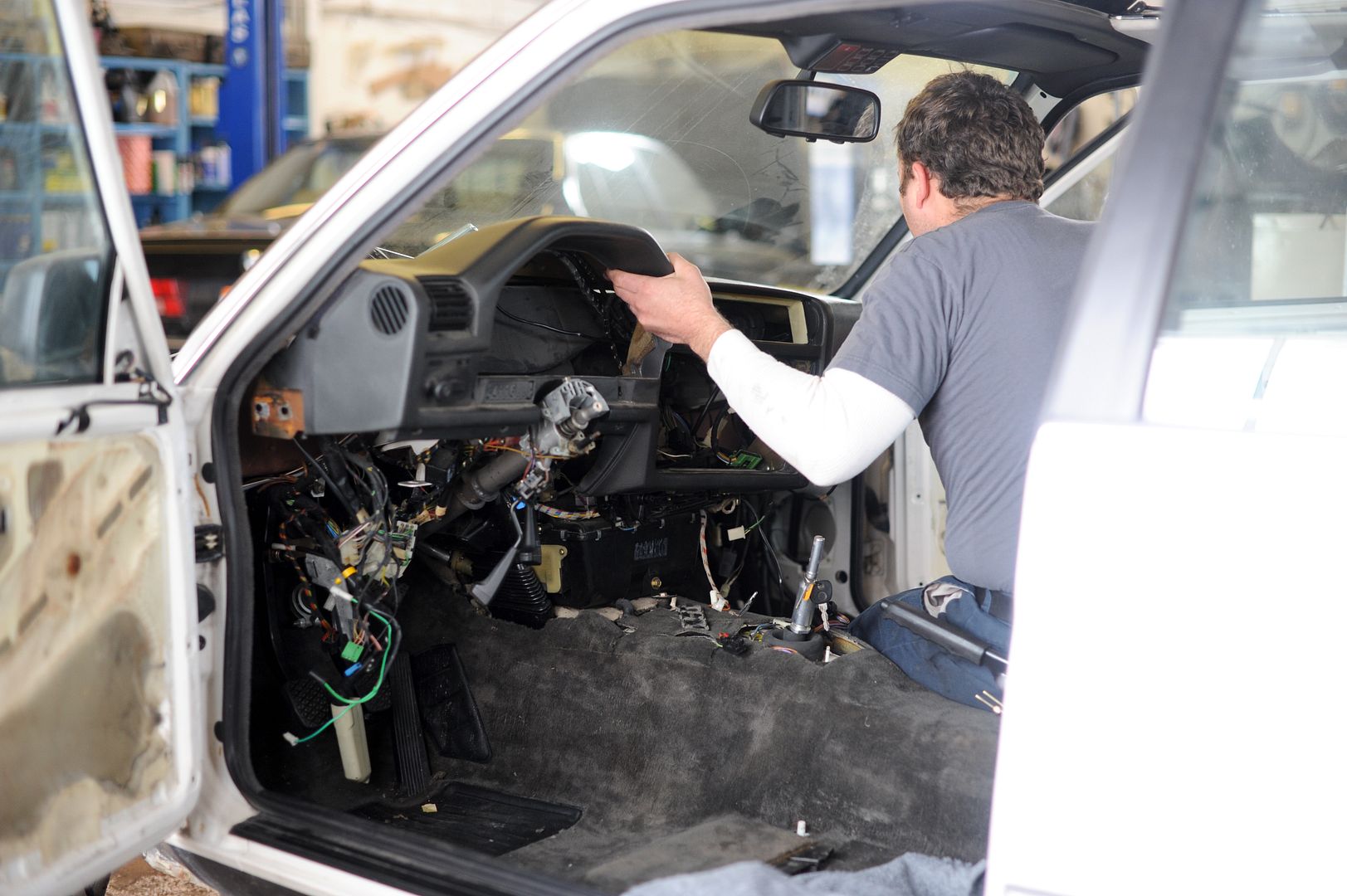 Reggies MotorWorks | Repairing BMW, Audi, Mercedes