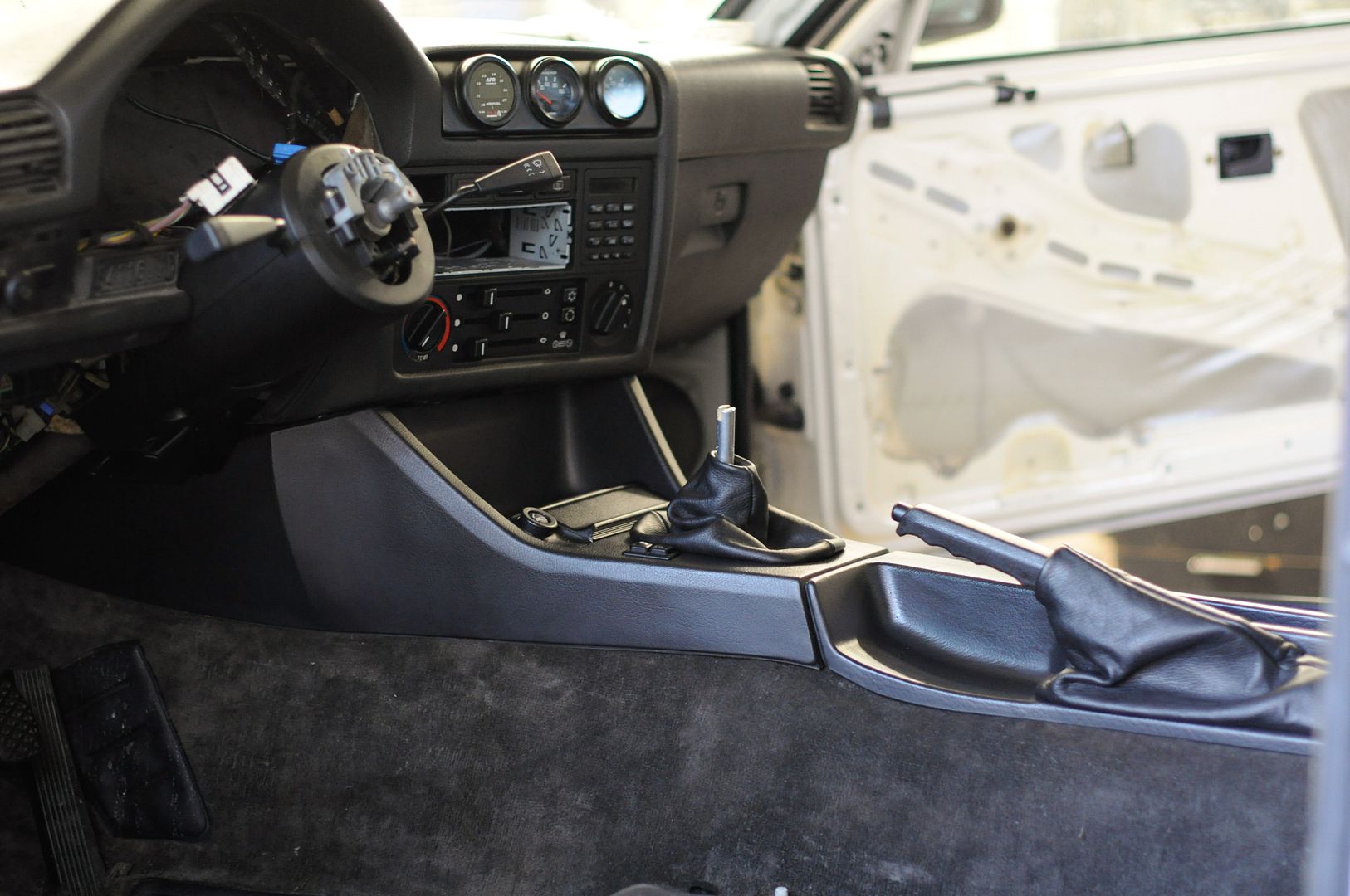 Reggies MotorWorks | Repairing BMW, Audi, Mercedes